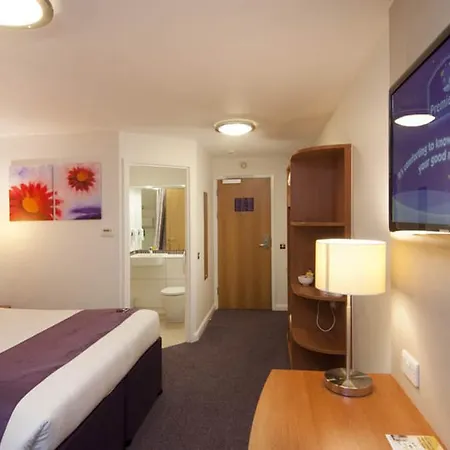 Premier Inn London Hammersmith-3