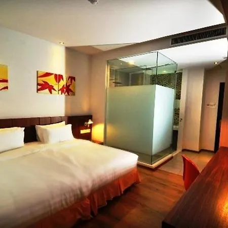 French Hotel-3