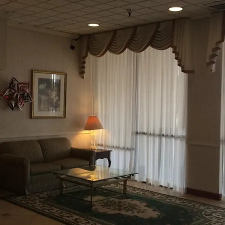 Carol Hotel Omaha-3