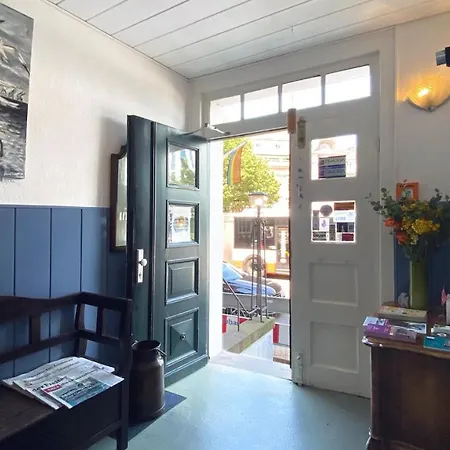 Frauenhotel Hanseatin - Women Only-2