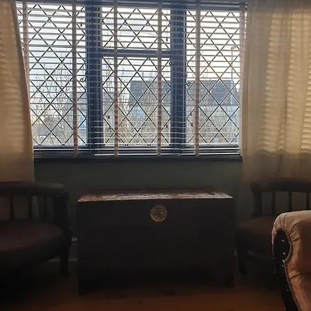 Harry'S Bed And Breakfast-3