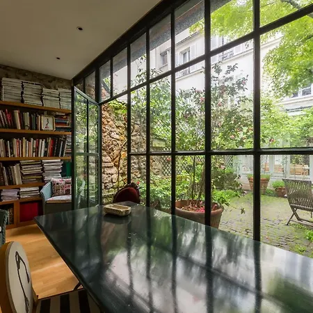Veeve - Charming Townhouse Near Parc Montsouris-3