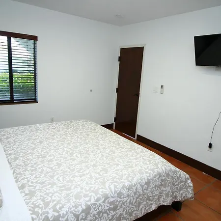 Makani Beach House 333-2