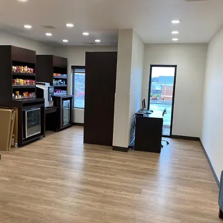 Clarion Pointe-2