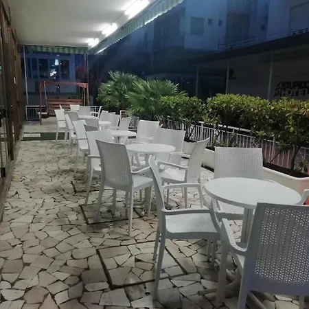 Hotel Mediterraneo-3