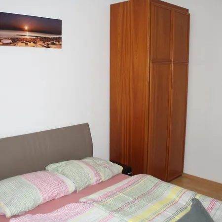 Stadtpark Rooms Vienna-3