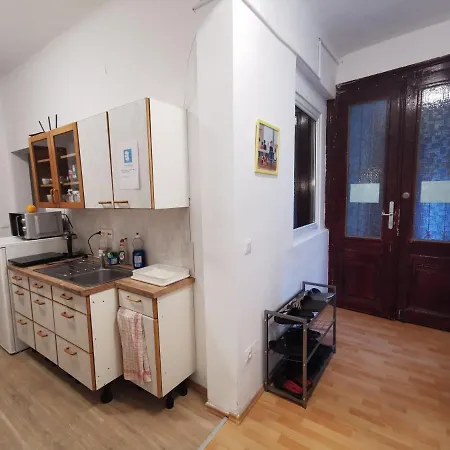 7Brunnen Hostel Beds & Rooms-3