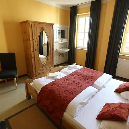 Kolping Hostel Trier im Warsberger Hof-2