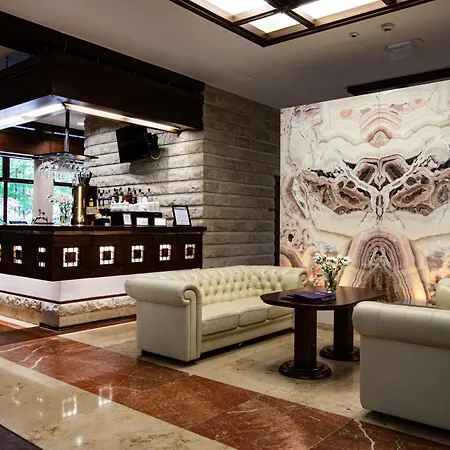 Hotel Crocus-2