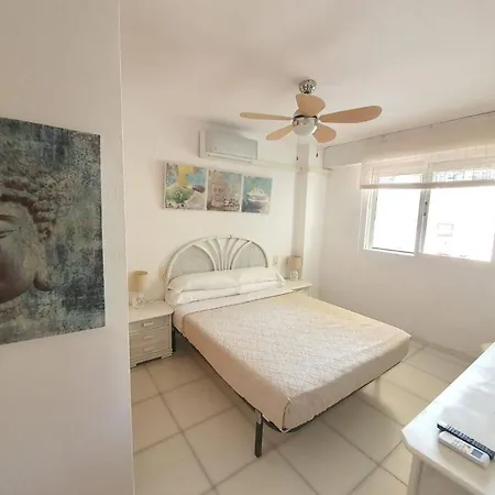 Apartamento Aquarium Park, 1ª linea de playa, piscina privada, aire acondicionado y wifi de alta velocidad-3