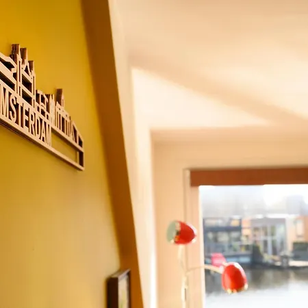 Houseboat Studio With Canalview And Free Bikes-3