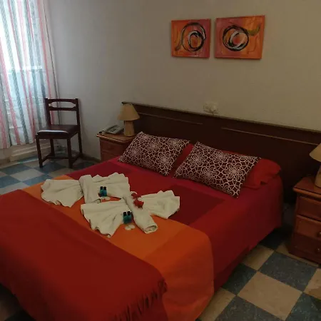 Hostal Continental-3