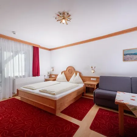 Familienhotel Central-2
