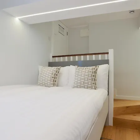 Stayprime Kensington Serviced Apartments-3