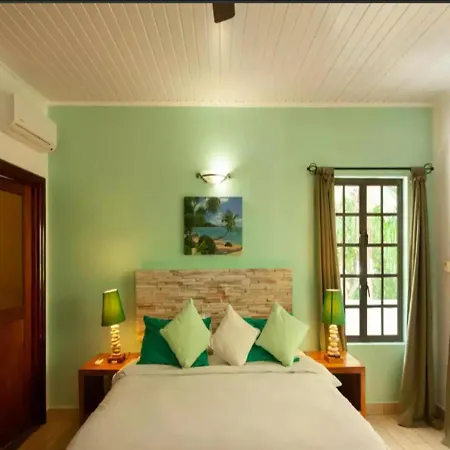 La Digue Self-Catering Apartments-3