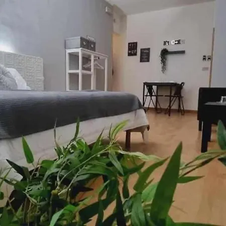 Laura Home-3