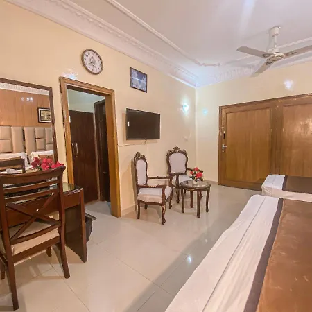 World Inn Hotel-2