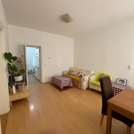 City Apartment And Rooms-3