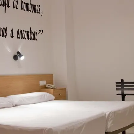 Casual Del Cine Valencia By Casual Hoteles-2