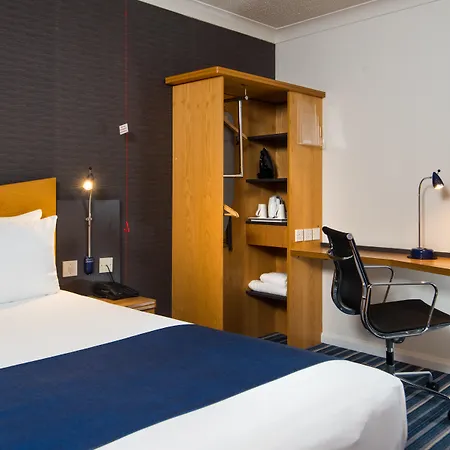 Holiday Inn Express London - Wandsworth By Ihg-2