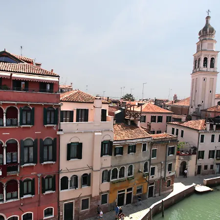 Palazzo Schiavoni Residenza D'Epoca & Suite-Apartments-2