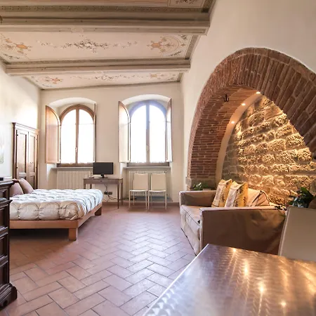 La Corte Del Re Suite & Rooms Arezzo-3