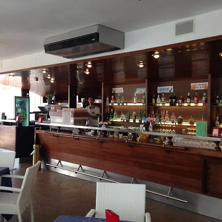 Hotel Heron-2