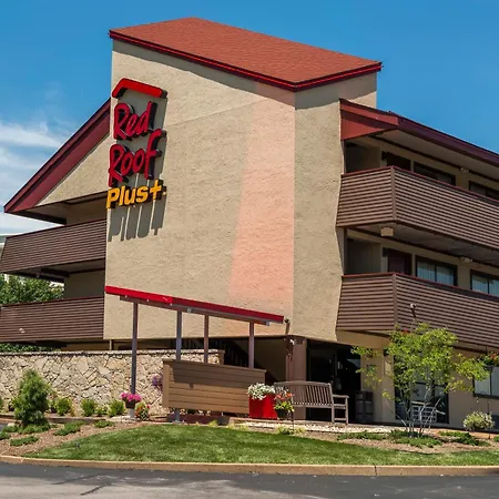 Red Roof Inn Plus+ St. Louis - Forest Park / Hampton Ave.-2