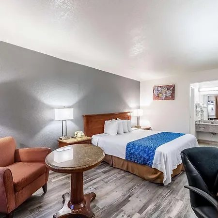 Econo Lodge Phoenix North I-17-2