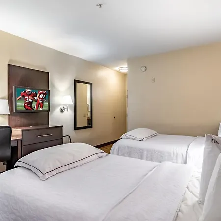 Red Roof Inn Plus+ San Antonio Downtown - Riverwalk-3