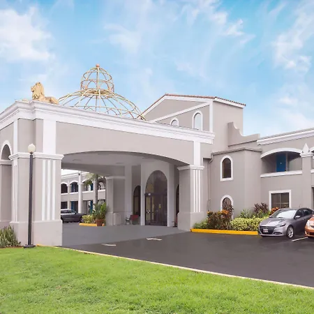 Howard Johnson By Wyndham Orlando-International Drive-2