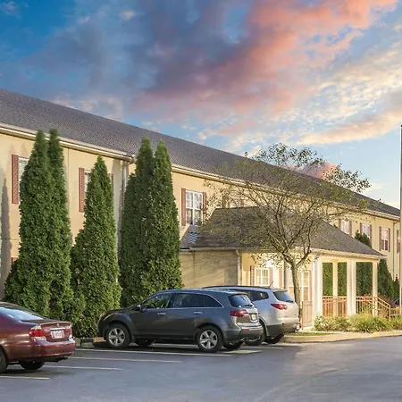 Super 8 By Wyndham Maumee Perrysburg Toledo Area-3
