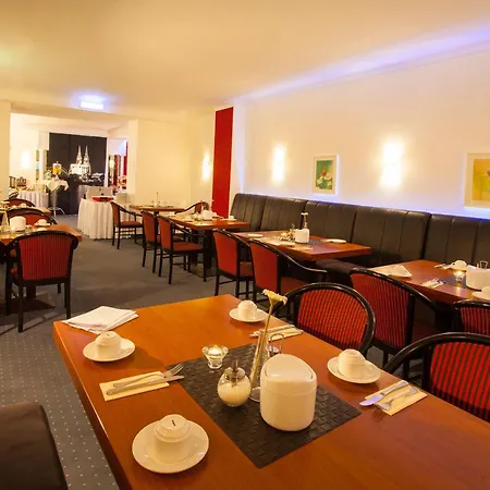 Hansadom Hotel Koeln Central By Mayburgh-2