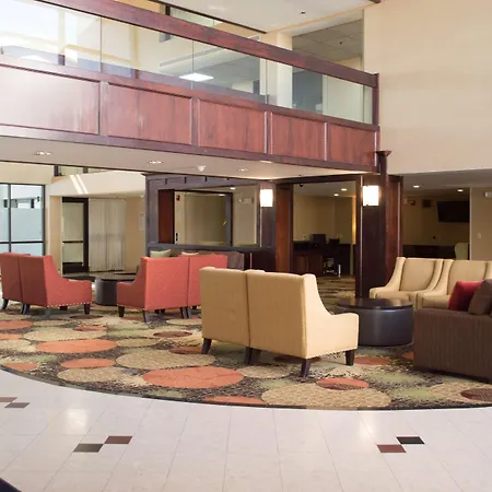 Radisson Hotel Detroit-Farmington Hills-3