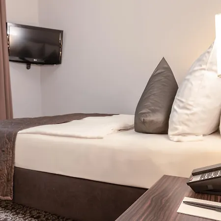Ramada By Wyndham Frankfurt City Centre-2