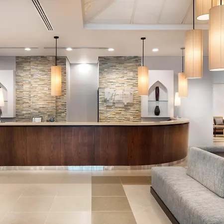 Holiday Inn Express Dubai Safa Park By Ihg-2