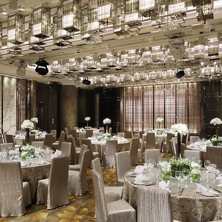Royal Plaza Hotel-3