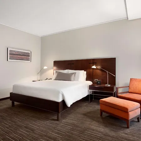 Hilton Garden Inn Santiago Airport-3