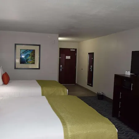Best Western Plus Hardeeville Inn & Suites-2