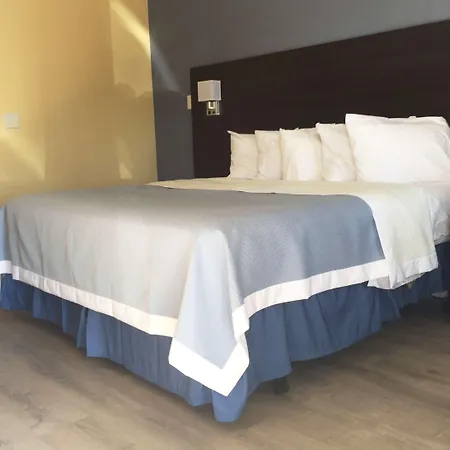 Days Inn By Wyndham Airport - Phoenix-3