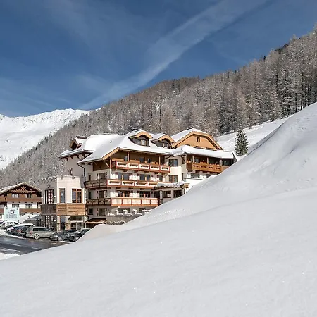 Burghotel Alpenglühn-3