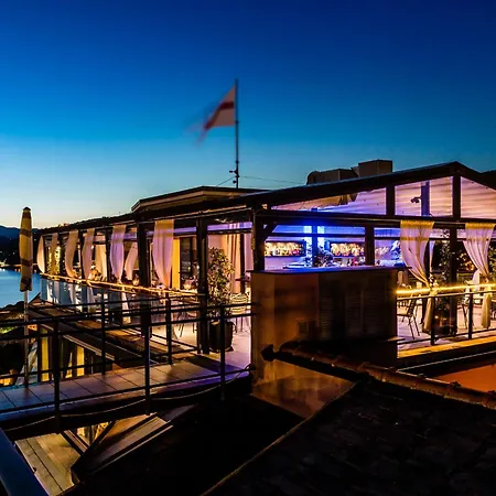 Hotel Vis A Vis-2