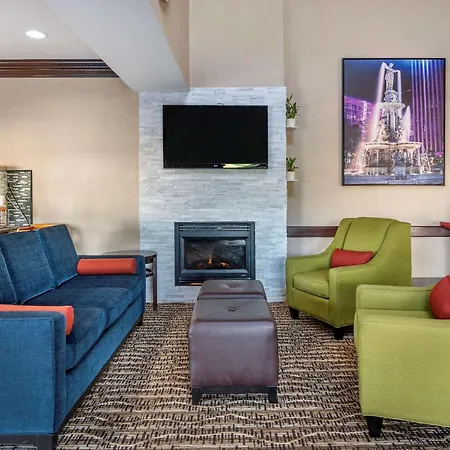 Comfort Inn & Suites Cincinnati Uptown Clifton-2