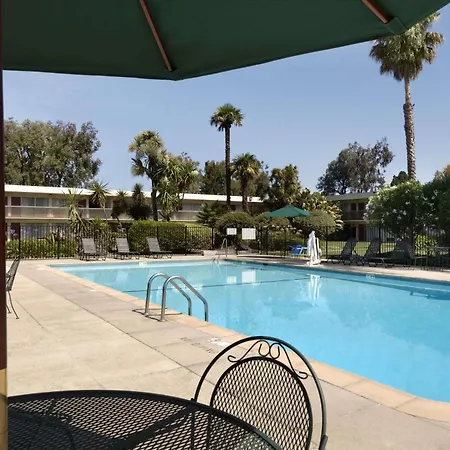 Ramada By Wyndham Sunnyvale/Silicon Valley-2