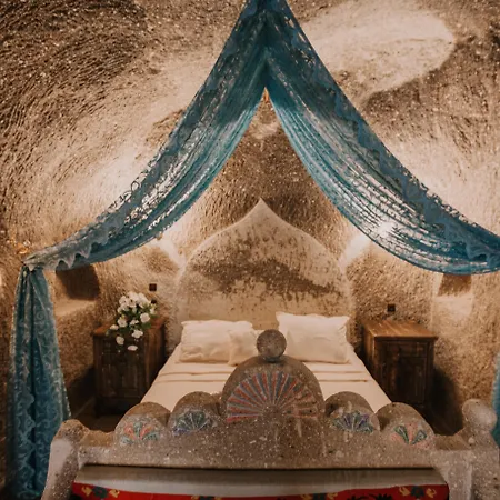Holiday Cave Hotel-3