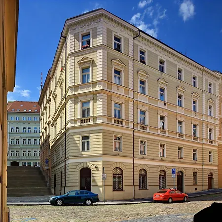 Hotel Golden City Garni-2