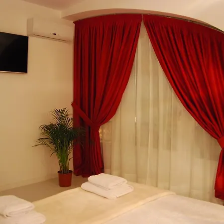 Hostal PETITE MAMAN-3