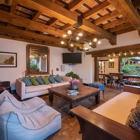 Barbara'S Boutique Hostel-3