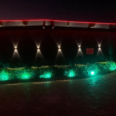 Up Motel-3