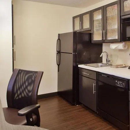 Candlewood Suites By The Galleria-2